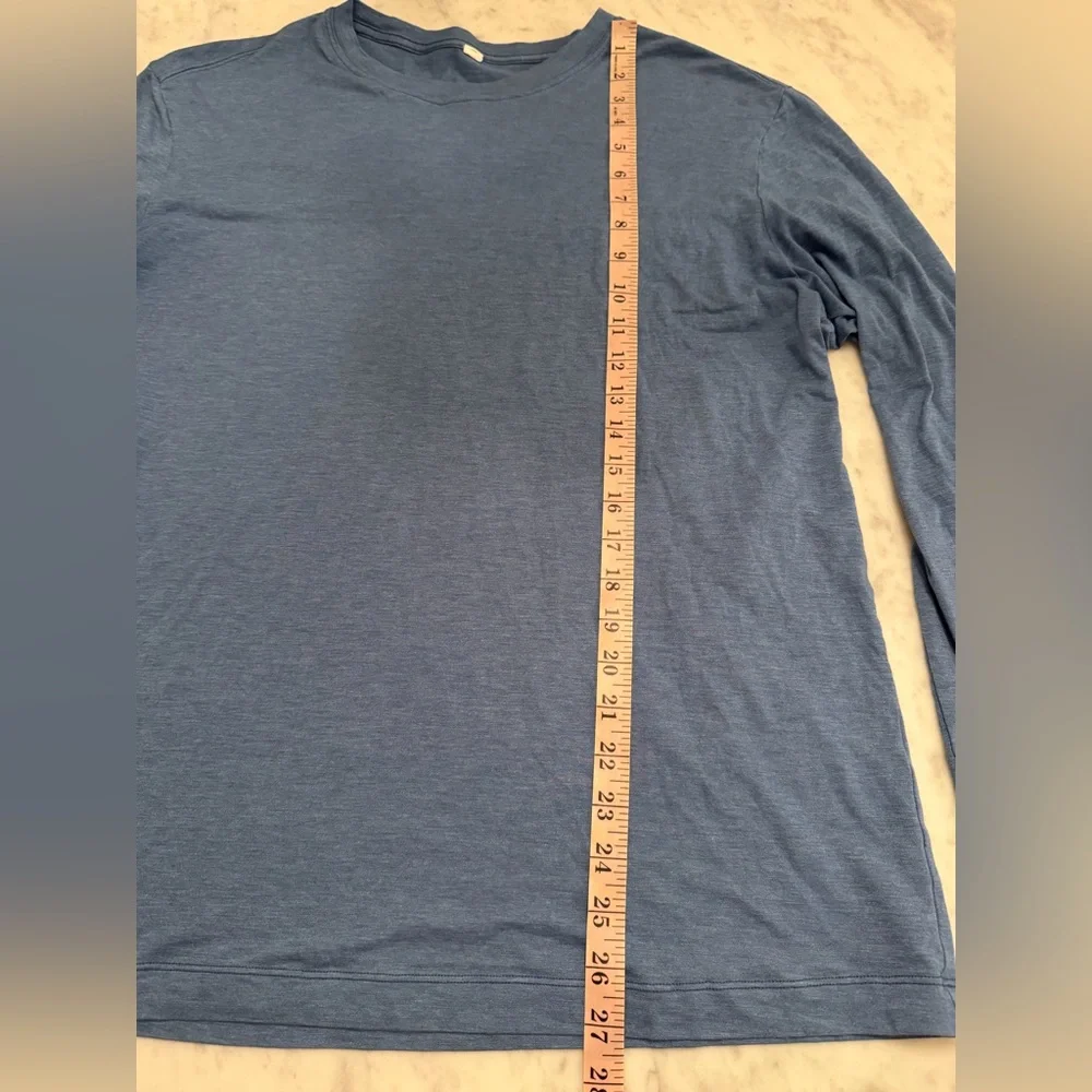 Pair of 2 lululemon men’s long sleeve tshirts - Picture 6 of 13